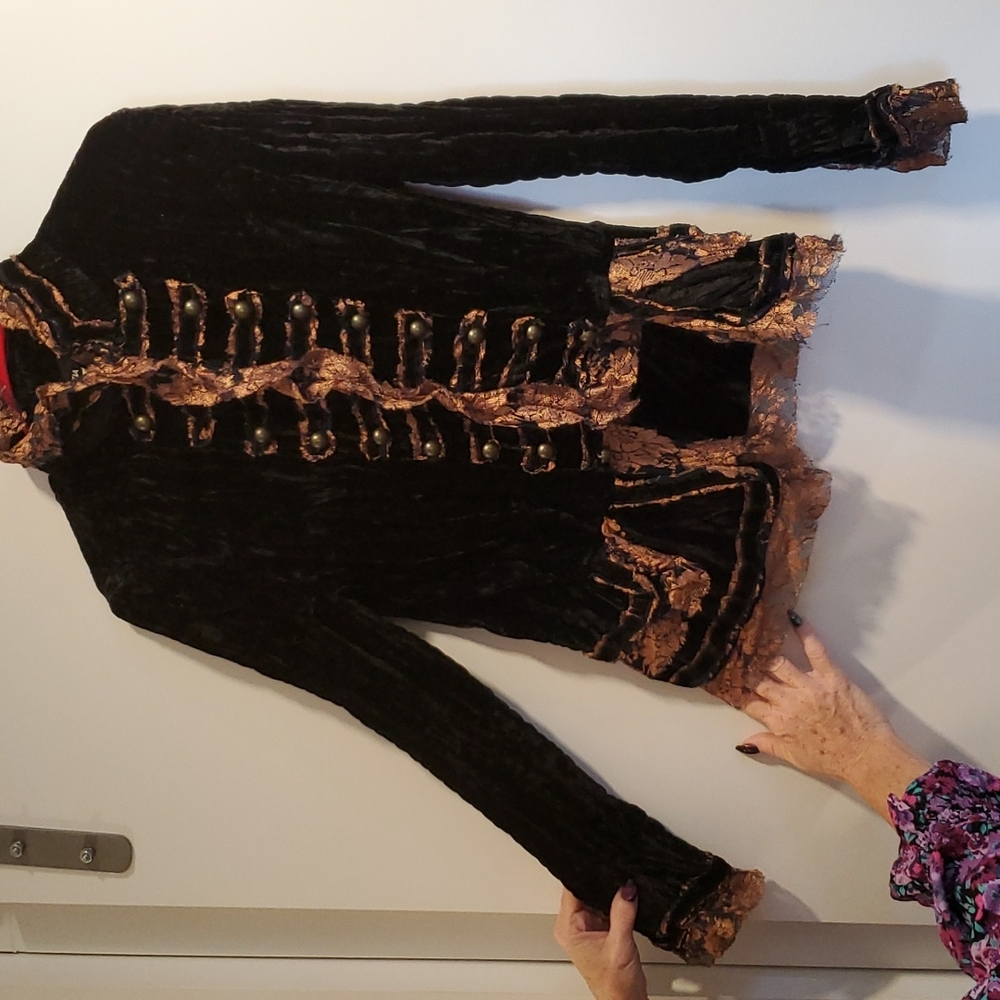 Fantazia velvet and lace vintage jacket, size L,  missing a button